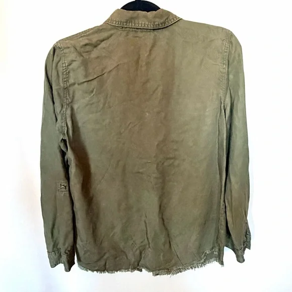 Chicos military fringe edge button down green S - Picture 4 of 4